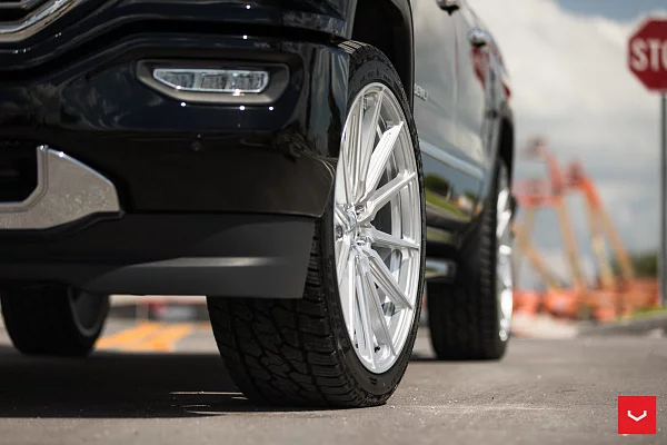Фото дисков Vossen HF6-1 Серебро на GMC Sierra III