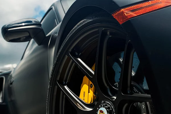 Фото дисков HRE R101 Lightweight Черный сатин на Porsche 911 VIII