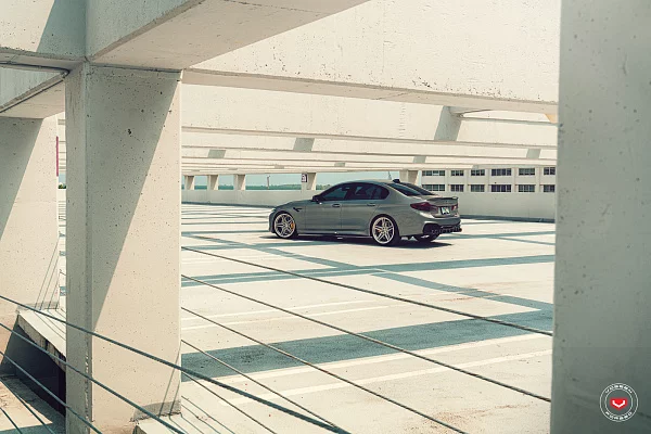 Фото дисков Vossen EVO-1R Глянцевый лак на BMW 5/M5 (G30/F90)