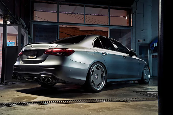Фото дисков HRE 544 Сатиновый графит на Mercedes-Benz E-Class (W213, S213, C238)