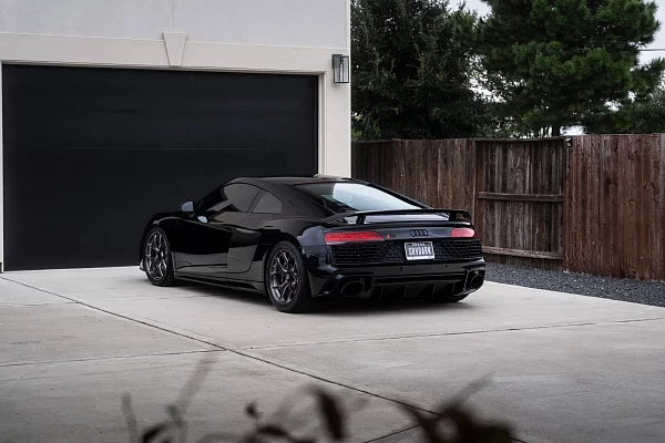 Фото дисков HRE R101 Lightweight Глянцевый темный лак на Audi R8 (4S)