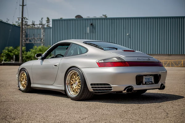 Фото дисков HRE 540 Глянцевое золото на Porsche 911 V