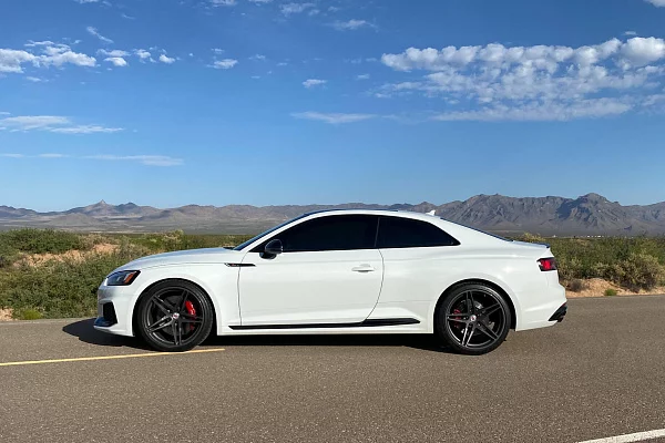 Фото дисков HRE P107 Глянцевый графит на Audi A/S/RS 5 (F5)