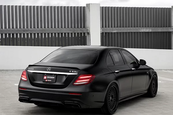 Фото дисков HRE 501 Черный сатин на Mercedes-Benz E-Class (W213, S213, C238)
