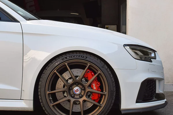 Фото дисков HRE RC104 Сатиновая бронза на Audi A/S/RS 3 (8V)