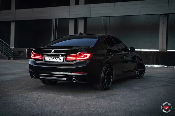 Фото дисков Vossen CG-203 Черный глянец на BMW 5/M5 (G30/F90)