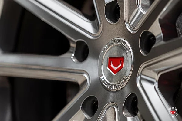 Фото дисков Vossen CG-203 Глянцевый лак на Porsche Cayman II