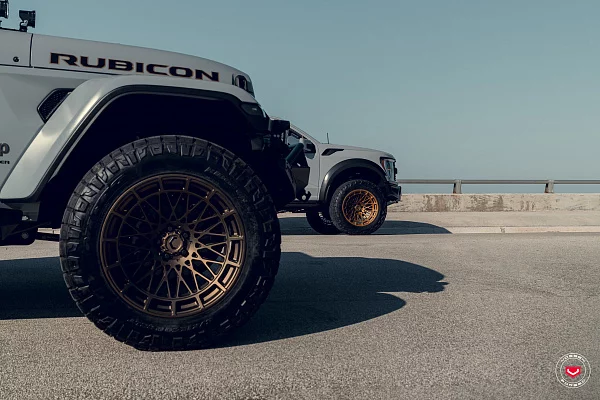 Фото дисков Vossen LCX-03 Сатиновая медь на GMC Sierra IV