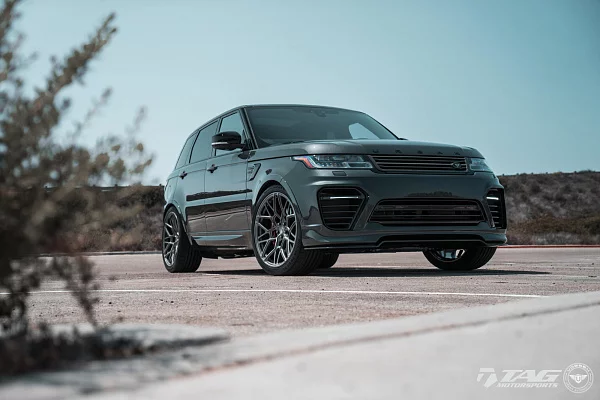 Фото дисков Vossen UV-1 Глянцевый темный лак на Range Rover Sport II