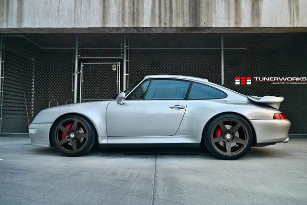 Фото дисков HRE 305M Сатиновая бронза на Porsche 911 IV