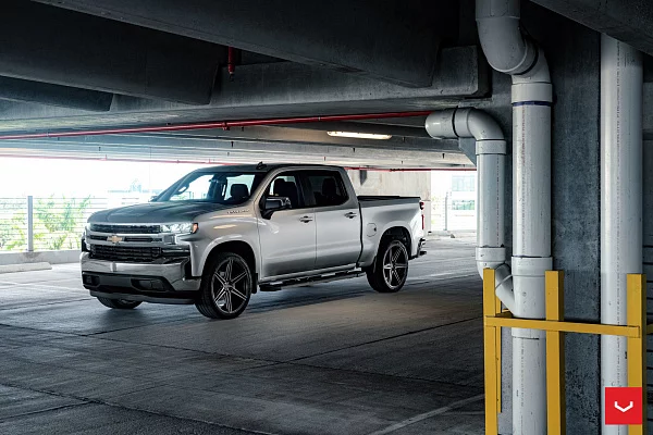 Фото дисков Vossen HF6-2 Алмазная проточка на Chevrolet Silverado IV