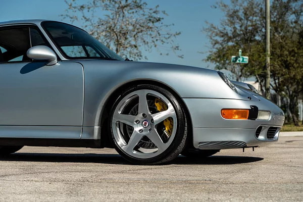Фото дисков HRE 305M Глянцевый лак на Porsche 911 IV