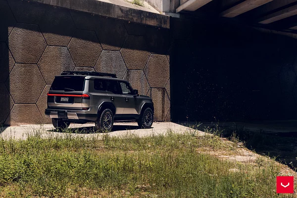 Фото дисков Vossen HFX-1 (6-Lug) Сатиновый графит на Lexus GX III