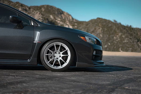 Фото дисков Motegi Racing MF412 SS5 Серебро на Subaru WRX VA