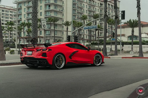Фото дисков Vossen EVO-1 (3-Piece) Глянцевый графит на Chevrolet Corvette C8