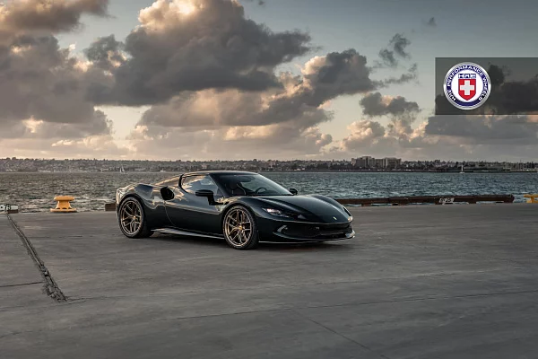 Фото дисков HRE R101 Lightweight Глянцевое темное золото на Ferrari 296