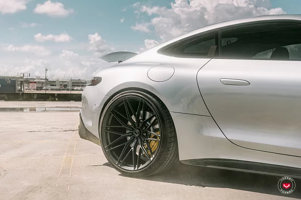 Фото дисков Vossen VPS-4 Черный сатин на Mercedes-Benz AMG GT II