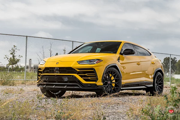 Фото дисков Vossen S17-01 Черный сатин на Lamborghini Urus