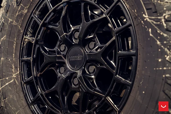 Фото дисков Vossen HFX-1 (6-Lug) Черный глянец на Lexus GX III