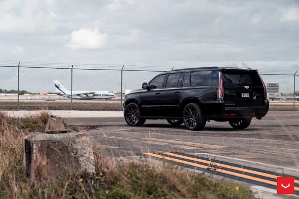 Фото дисков Vossen HF6-1 Глянцевый темный лак на Cadillac Escalade IV