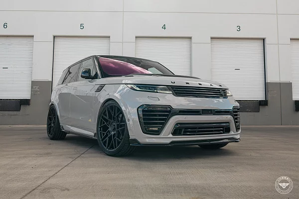 Фото дисков Vossen UV-1R Черный сатин на Range Rover Sport III