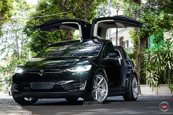 Фото дисков Vossen CG-203 Глянцевый лак на Tesla Model X