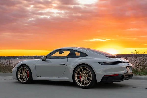 Фото дисков HRE R101 Lightweight Глянцевая шампань на Porsche 911 VIII