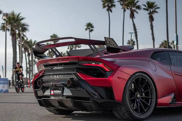 Фото дисков HRE RC103 Черный глянец на Lamborghini Huracan
