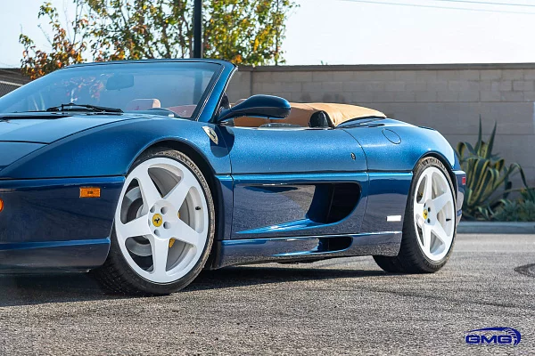 Фото дисков HRE 305M Белый глянец на Ferrari F355