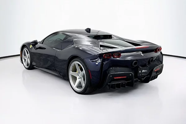 Ferrari SF90
