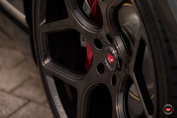Фото дисков Vossen CG-205 Черный глянец на Bentley Continental GT II