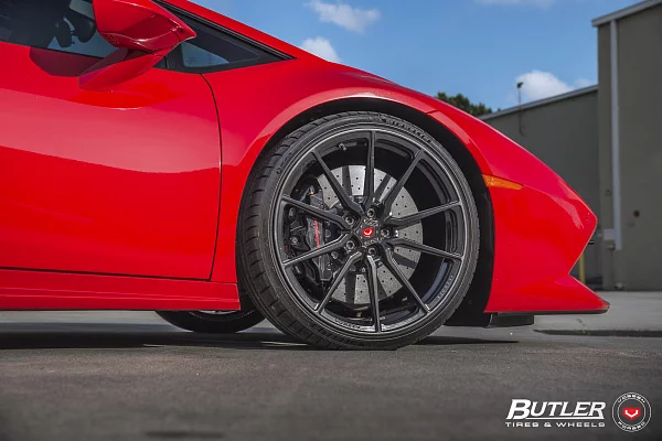 Фото дисков Vossen M-X2 Черный глянец на Lamborghini Huracan