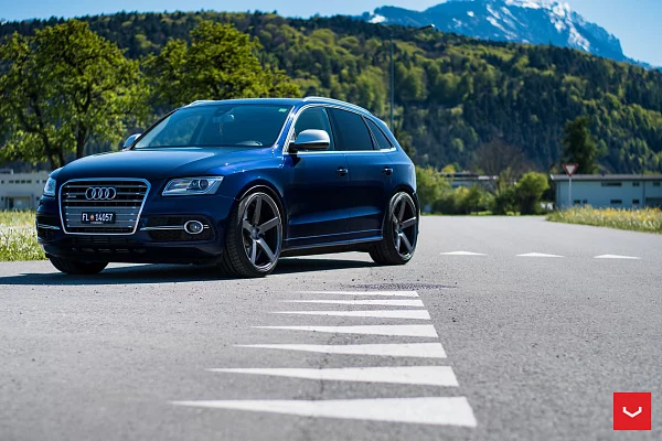 Фото дисков Vossen CV3 Глянцевый графит на Audi Q5 (8R)
