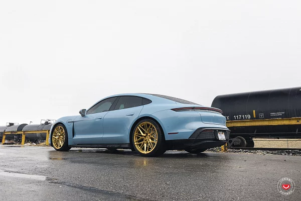 Фото дисков Vossen EVO-5 Глянцевое золото на Porsche Taycan I