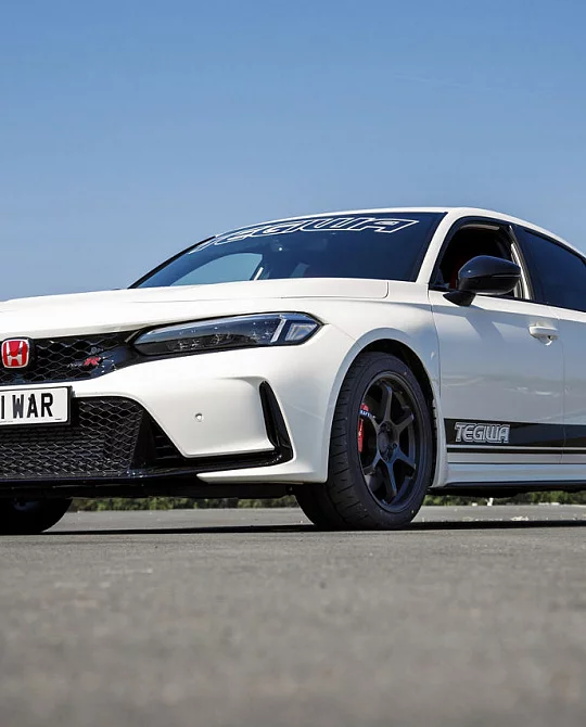 Фото дисков MR145 TRAKLITE 3.0 Черный глянец на Honda Civic Type R FL5