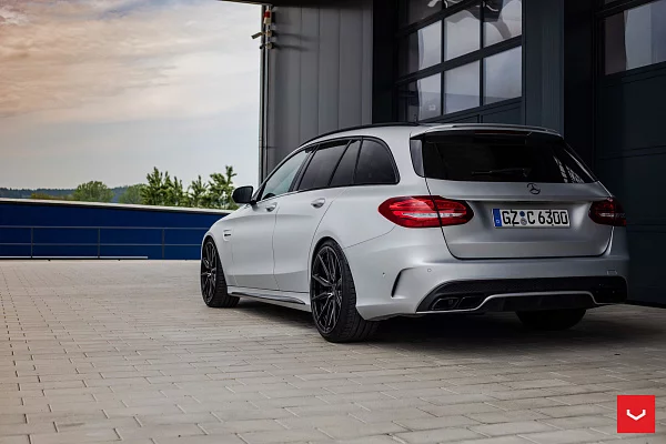 Фото дисков Vossen HF-3 Глянцевый темный лак на Mercedes-Benz C-Class (W205)