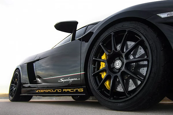 Фото дисков HRE RC103 Черный глянец на Lamborghini Gallardo