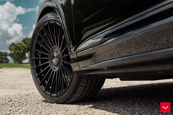 Фото дисков Vossen HF-8 Черный глянец на Audi Q7 (4M)