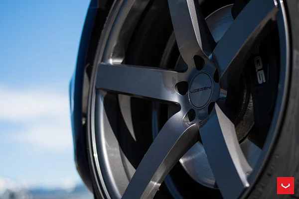 Фото дисков Vossen CV3 Глянцевый графит на Audi Q5 (8R)