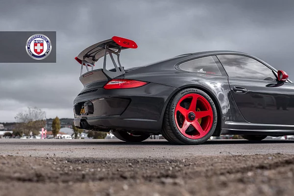 Фото дисков HRE 305M Красный глянец на Porsche 911 VI