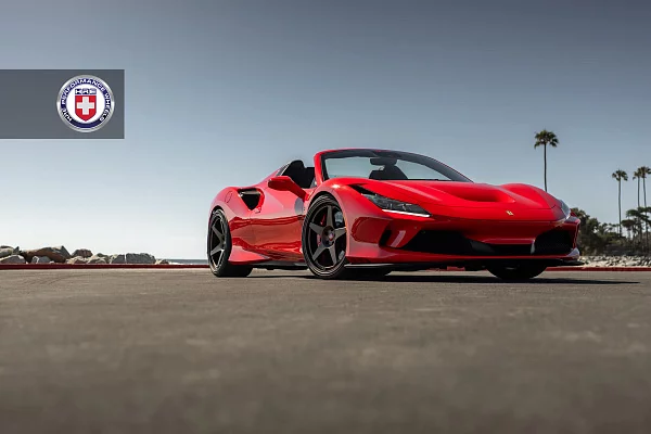 Фото дисков HRE 305 GTS Сатиновая бронза на Ferrari F8