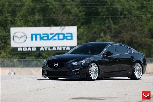 Фото дисков Vossen VFS-2 Серебро на Mazda 6 III (GJ)