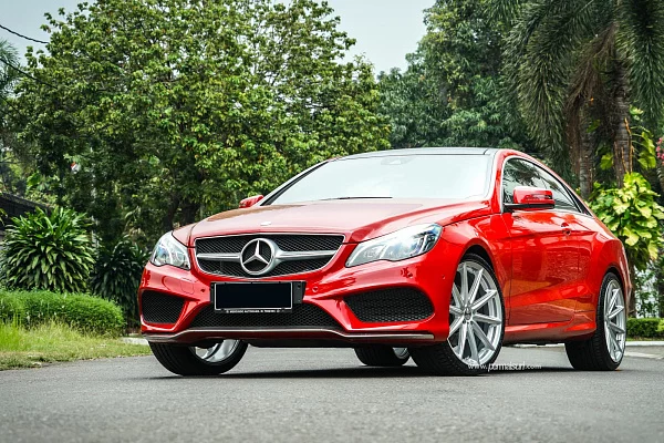 Фото дисков Vossen VFS-10 Серебро на Mercedes-Benz E-Class (W212, S212, C207)
