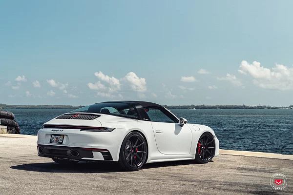 Фото дисков Vossen EVO-2 Черный сатин на Porsche 911 VIII