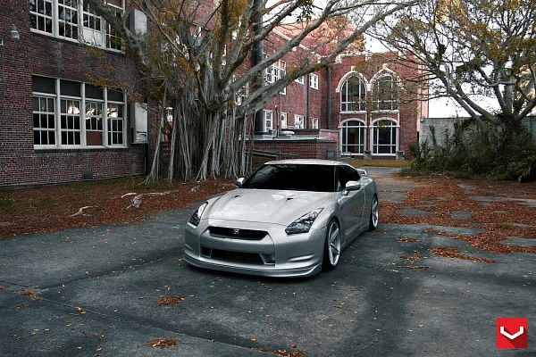 Фото дисков Vossen CV5 Серебро на Nissan GT-R