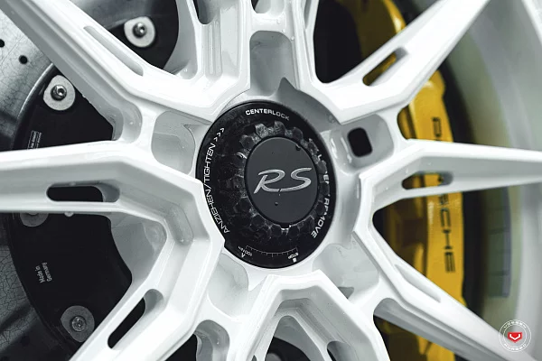 Фото дисков Vossen EVO-2R Белый глянец на Porsche 911 VII