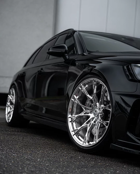 Фото дисков ST9 Полированный лак на Audi A/S/RS 4 (B9)