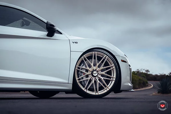 Фото дисков Vossen VPS-4 Глянцевая шампань на Audi R8 (4S)