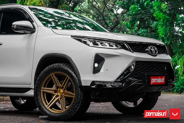 Фото дисков Vossen HF6-2 Глянцевое темное золото на Toyota Fortuner II
