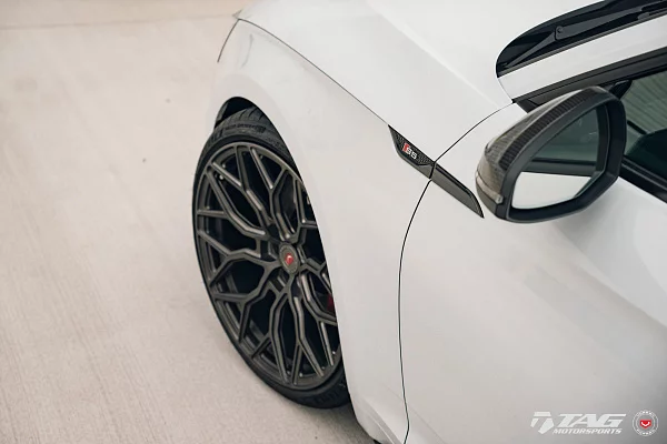 Фото дисков Vossen S17-01 Глянцевый темный лак на Audi A/S/RS 5 (F5)
